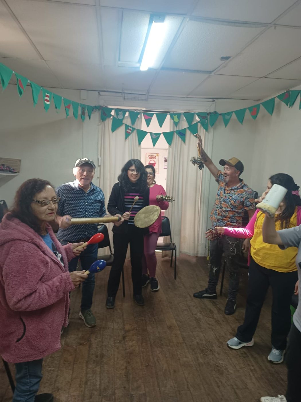 Juego con instrumentos en la sesión 1